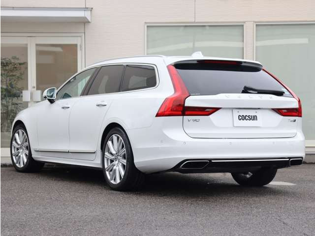 �V�i�����o�b�e���[�̓h�C�c��VARTA(�o���^)���g�p���܂��B���B�Ԃ̏����i�ɍ̗p����鍂�i���o�b�e���[�ł��B