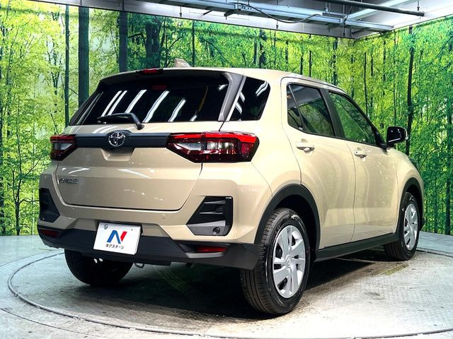 �������x�̃K���X�疌�ŝ����͂������A�㎿�ȃc���E����������B���O����_���J�����؂Ȉ��Ԃ�ی삵�A�F�����E�򉻂�h�~�B�u�e�X�v���b�V���R�[�g�v�A�u�e�v���~�b�T�R�[�g�v���炨�I�т��������܂��B