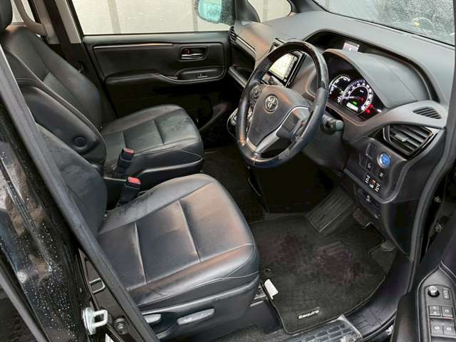 �C�ɂȂ邨�Ԃ�����܂�����E�̓d�b�ԍ����璼�ڂ��X�ɂ��₢���킹���������B�x�����@����ԗ����A��Ԃ܂łȂ�ł������������Ē����܂��B�X�^�b�t�ꓯ���A�����҂����Ă���܂��B