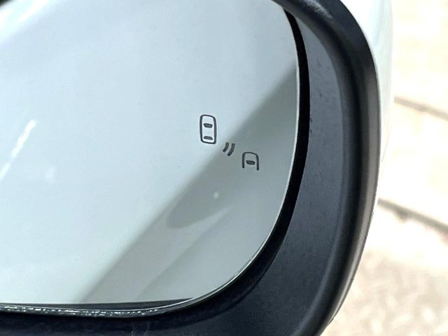 �y�u���C���h�X�|�b�g���j�^�[�z���s���A�h�A�~���[�̎��p�ɂȂ�₷���ӏ��Ɍ㑱�Ԃ��ڋ߂���ƃT�C�h�~���[�t�߂Ɍx����\���A�h���C�o�[�ɒ��ӊ��N�����Ă���܂��B