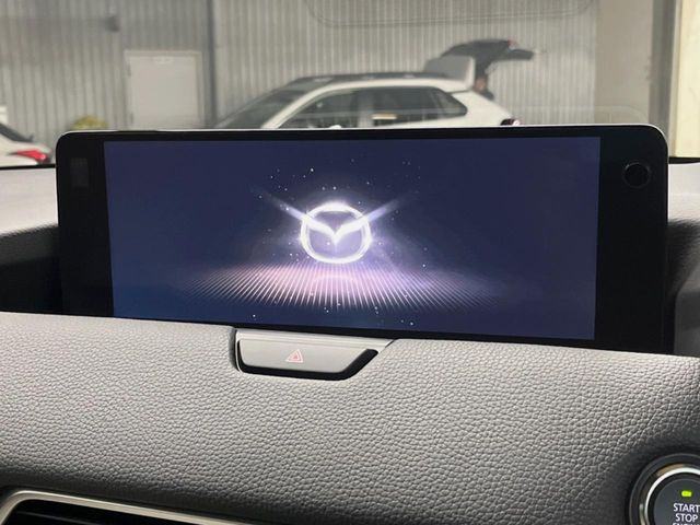 �y12.3�C���`�}�c�_�R�l�N�g�z�ԓ��̕��͋C�Ƀ}�b�`������^�f�B�X�v���C�B�X�}�z�ڑ��ł̃i�r�g�p��Bluetooth�Đ����A�l�X�ȋ@�\���y���߂܂��B�����I�ȃ_�C�������삪�\�ŁA�g��������ǍD�ł��B