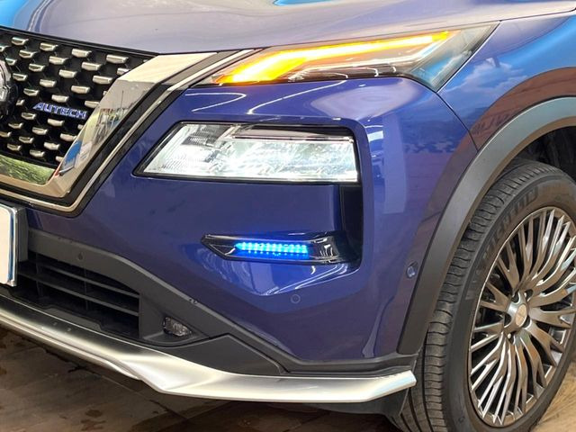 �yLED�w�b�h���C�g�z���V����ԑ��s�����ǍD�Ȏ��E���m�ۂ����S���ĉ^�]�ł��鍂�P�xLED�w�b�h���C�g�𑕔�!�_�����x�������A����d�͂��}�����Ă��܂��B