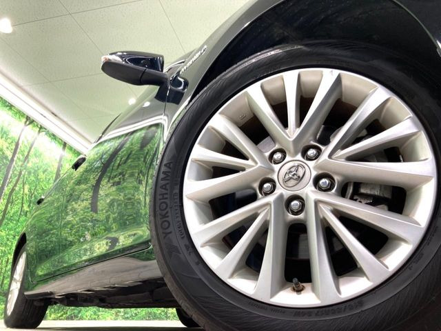 �y����17�C���`�A���~�z�C�[���z�O�ςɃ}�b�`���������A���~�z�C�[���𑕒����Ă���܂��B�e��ЊO�A���~�z�C�[����A�X�^�b�h���X�^�C�����戵�����Ă���܂��B���񂲑��k����������