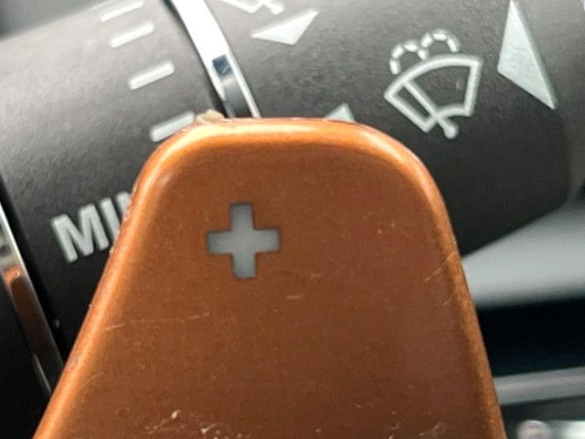 ���X�e�A�����O�p�h���V�t�g:�N�C�b�N�ȃV�t�g���삪�\!���X�|���X�������A���Ȃ��̃M�A�ϑ��ɂ�������Ƃ��Ă��Ă���܂�!���Ԃƈ�̂ƂȂ�鑕���ł��B