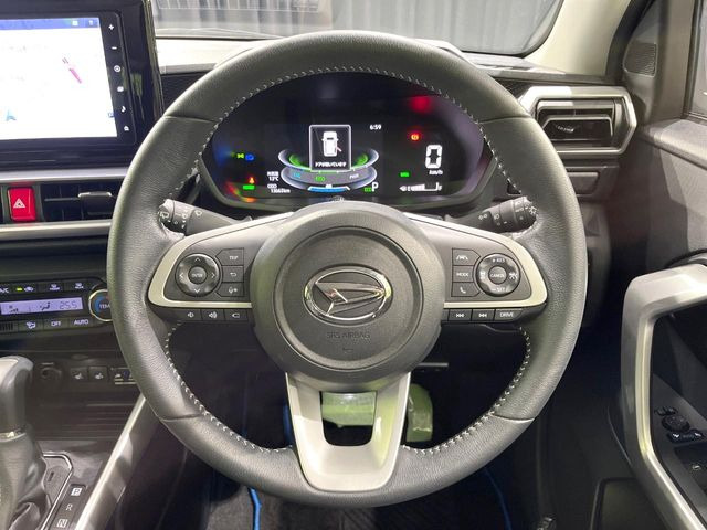 �y�����v�����X�e�A�����O�z�㎿�Ȋv���g�p���邱�ƂŁA��ɂ����������݂ƂĂ��^�]���₷���n���h���ł���