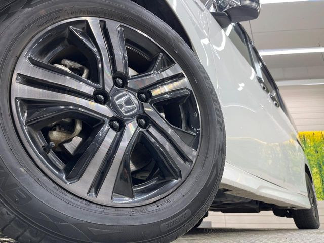 �y�����A���~�z�C�[���z�O�ςɃ}�b�`���������A���~�z�C�[���𑕒����Ă���܂��B�e��ЊO�A���~�z�C�[����A�X�^�b�h���X�^�C�����戵�����Ă���܂��B���񂲑��k����������