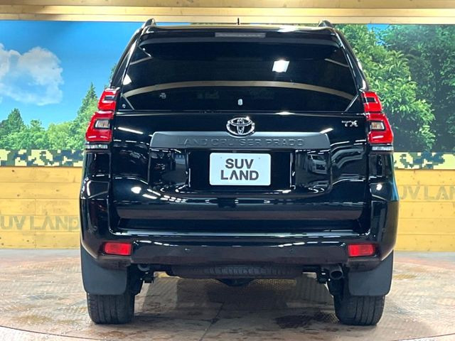 安心の最長10年・走行無制限保証(有償)をご用意。保証内容も充実はもちろん、無料点検&オイル交換や、年中無休の全国・24時間ロードサービスも付帯されておりますのでご安心下さい。