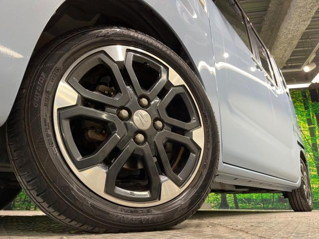 �y�O���[�h��p����15�C���`�A���~�z�C�[���z�f�U�C�����̍��������A���~�z�C�[���𑕒����Ă���܂��B�e��ЊO�A���~�z�C�[����A�X�^�b�h���X�^�C�����戵�����Ă���܂��B���񂲑��k����������