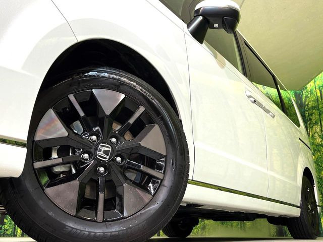 �y����16�C���`�A���~�z�C�[���z�O�ςɃ}�b�`���������A���~�z�C�[���𑕒����Ă���܂��B�e��ЊO�A���~�z�C�[����A�X�^�b�h���X�^�C�����戵�����Ă���܂��B���񂲑��k����������