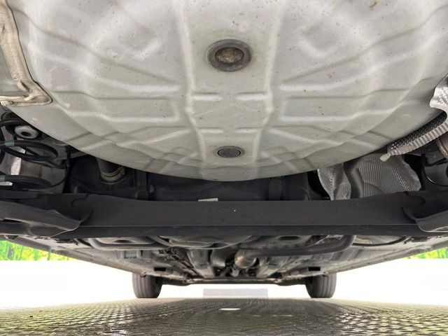 ��D�]�𒸂��Ă���܂��{�f�B�̒e�X�v���b�V���R�[�g���D�]��t���B�ʏ�̃K���X�R�[�g�ƈقȂ�A�ϋv�N��6�N�̖��@���K���X�R�[�e�B���O���A�{�f�B���L���C�ȏ�Ԃɕۂ��Ă���܂��B