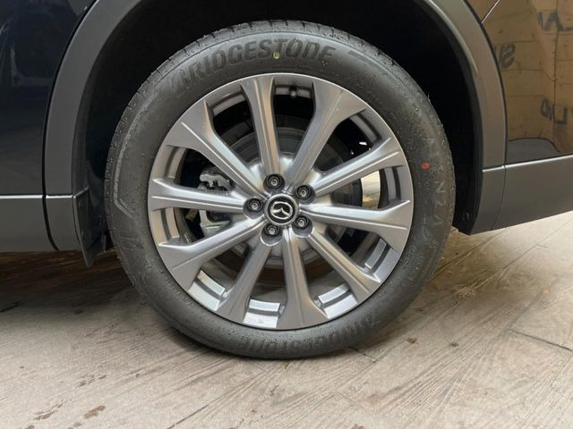 �y����20�C���`�A���~�z�C�[���z�O�ςɃ}�b�`���������A���~�z�C�[���𑕒����Ă���܂��B�e��ЊO�A���~�z�C�[����A�X�^�b�h���X�^�C�����戵�����Ă���܂��B���񂲑��k����������