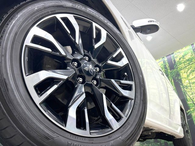 �y����18�C���`�A���~�z�C�[���z�O�ςɃ}�b�`���������A���~�z�C�[���𑕒����Ă���܂��B�e��ЊO�A���~�z�C�[����A�X�^�b�h���X�^�C�����戵�����Ă���܂��B���񂲑��k����������