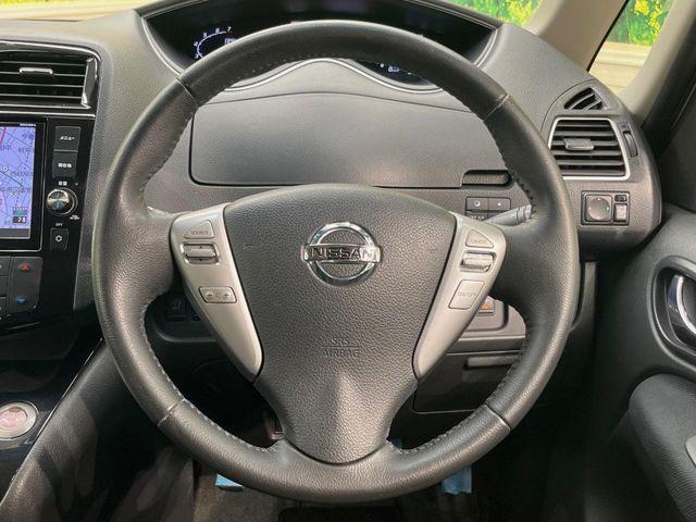 �y�����v�����X�e�A�����O�z�㎿�Ȋv���g�p���邱�ƂŁA��ɂ����������݂ƂĂ��^�]���₷���n���h���ł���