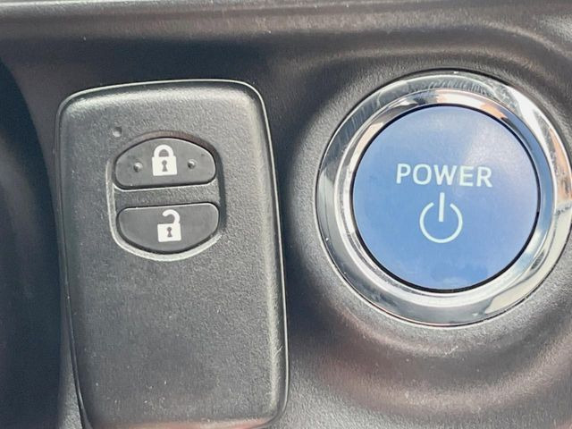 �y�X�}�[�g�L�[�z�J�o����|�P�b�g�ɓ��ꂽ�܂܂ł��h�A�̎{���E�������\�ȃX�}�[�g�L�[�𑕔��B�G���W���̃I���E�I�t�����J�M�����o���K�v����������Ƃ��Ă��֗��ł���