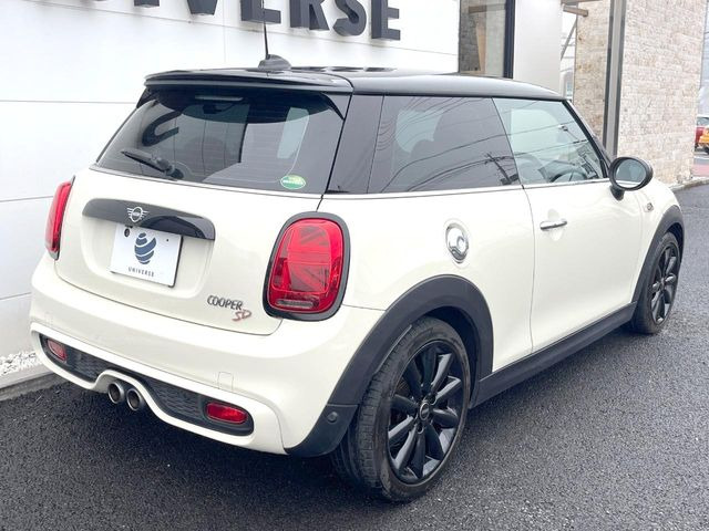 �������t�т̕ۏ؂̑��A���S�̍Œ�3�N�E���s�������ۏ�(�L��)�����p�ӁB�A���Ԃ����S���Ă��y���݂���������l�A�ۏؓ��e���[���͂������A�����_��&�I�C�������⃍�[�h�T�[�r�X���t�т��Ă���܂��B