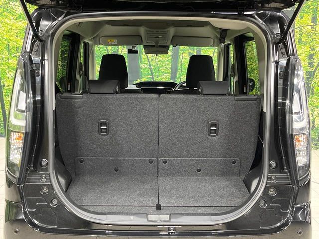 ���i�̂���������ʋ΁A���}���ɏ\���ȉ׎��X�y�[�X���m�ۂ��Ă���܂��B�Z�J���h�V�[�g��|���ƁA�傫�ȉו��̐ύڂ��\�ł���