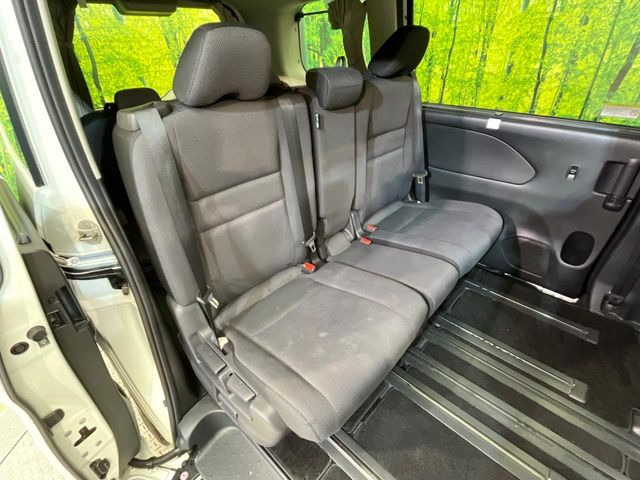 �Z�J���h�V�[�g�͒������������ƂȂ��Ă���A�X���C�h����ΒʘH�X�y�[�X���o��!�O��̈ړ����Ƃ��Ă��ȒP�ł���������A8����Ԏ������K�ȍ���S�n�̃V�[�g�ƂȂ��Ă��܂���