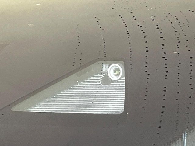 �y�X�}�[�g�V�e�B�u���[�L�T�|�[�g�z�ᑬ���s���ɑO���̎ԗ�����F�����A�Փ˂������Ȏ��͌x��ƃu���[�L�ŏՓˉ���Ɣ�Q�y�����A�V�X�g�B�����S�Ƀh���C�u�����y���݂��������܂��B