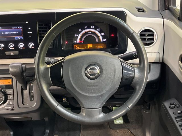 �y�����v�����X�e�A�����O�z�㎿�Ȋv���g�p���邱�ƂŁA��ɂ����������݂ƂĂ��^�]���₷���n���h���ł���