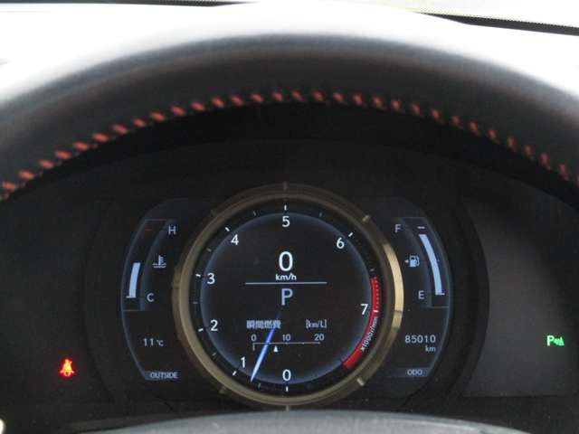 ����SD�i�r�E�t���Z�O�EB�J�����EBluetooth�E�T�����[�t�E�Ԋv�x���`���[�V�����V�[�g�E�V�[�g�q�[�^�[�E�������[�t��P�V�[�g�E�r���g�C��ETC�E�v����H�E�p�h���V�t�g�EBlu-ray�Đ�