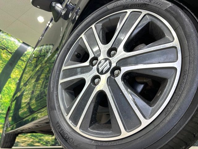 �y����15�C���`�A���~�z�C�[���z�O�ςɃ}�b�`���������A���~�z�C�[���𑕒����Ă���܂��B�e��ЊO�A���~�z�C�[����A�X�^�b�h���X�^�C�����戵�����Ă���܂��B���񂲑��k����������