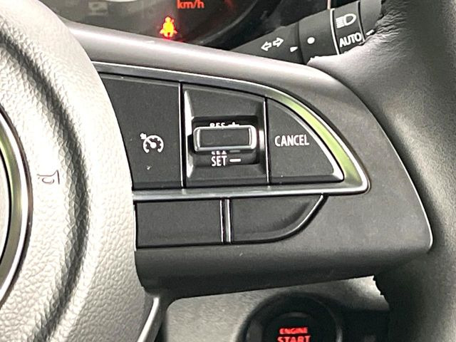 �y�N���[�Y�R���g���[���z�������H�����N���N���s�B�A�N�Z���𗣂��Ă���葬�x�ő��s���ł��A�������^�]���̕��S���y��!�����E�������ȒP�ȃX�C�b�`����Œ����ł��܂��B