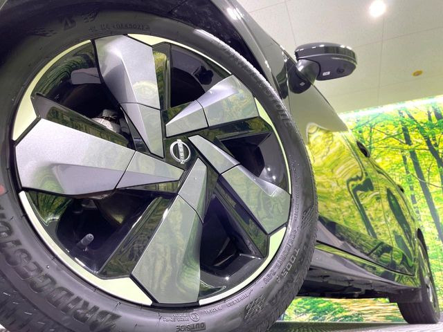 �y����17�C���`�A���~�z�C�[���z�O�ςɃ}�b�`���������A���~�z�C�[���𑕒����Ă���܂��B�e��ЊO�A���~�z�C�[����A�X�^�b�h���X�^�C�����戵�����Ă���܂��B���񂲑��k����������