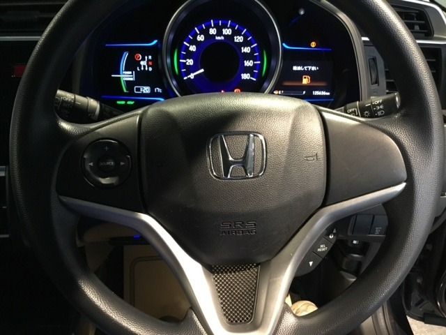 フィット1.5 ハイブリッド Fパッケージ