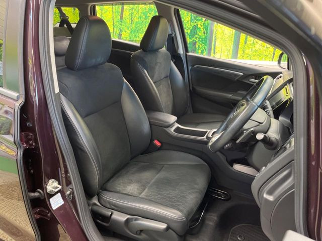 �y�n�[�t���U�[�V�[�g�z�������ƍ���S�n�𗼗������l�C�̃V�[�g���w�ʁE���ʂ̃t�@�u���b�N�f�ނ́A�ʋC���̗ǂ��⊊��ɂ����ɗD��Ă��܂��B�C���╞���ɍ��E���ꂸ���K�ɂ���肢�������܂��B