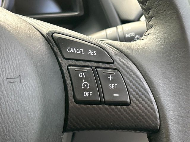 �y�N���[�Y�R���g���[���z�������H�����N���N���s�B�A�N�Z���𗣂��Ă���葬�x�ő��s���ł��A�������^�]���̕��S���y��!�����E�������ȒP�ȃX�C�b�`����Œ����ł��܂��B