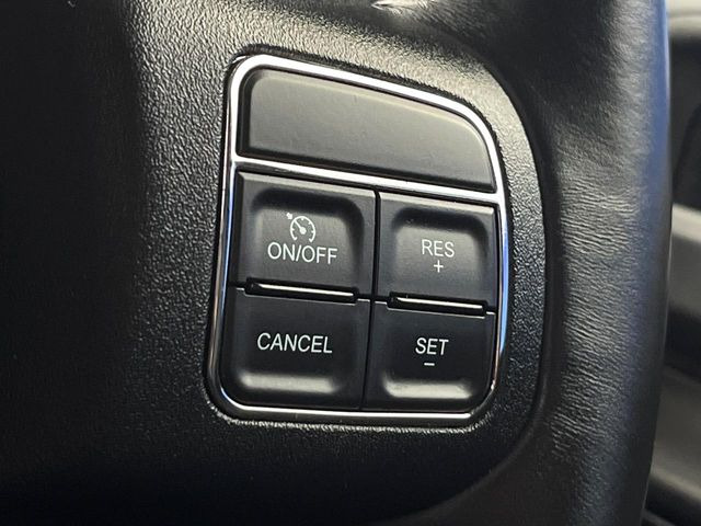 ���I�[�g�N���[�Y�R���g���[��:�������H�⎩���Ԑ�p���H���ɂāA�葬���q���\�ƂȂ�֗��ȋ@�\�ł��B�������ړ��̍ۂł����ɂ����֗��ɂ��g�����������܂���