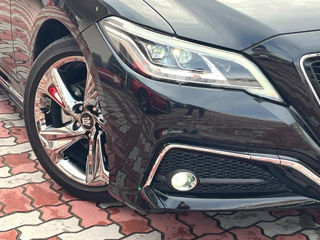 �y�O��LED�w�b�h���C�g�z�X�^�C���b�V���Ȍ����ڂ̎O��LED�w�b�h���C�g�𑕔���X�^�C�������łȂ��A��Ԃ̑��s�����E�ǍD�ň��S���Ă���肢�������܂��B