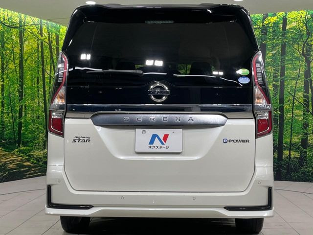 安心の最長10年・走行無制限保証(有償)をご用意。保証内容も充実はもちろん、無料点検&オイル交換や、年中無休の全国・24時間ロードサービスも付帯されておりますのでご安心下さい。