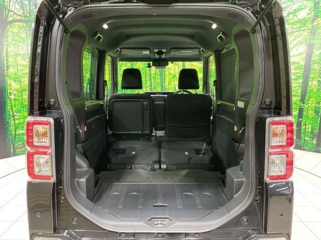 ���i�̂���������ʋ΁A���}���ɏ\���ȉ׎��X�y�[�X���m�ۂ��Ă���܂��B�Z�J���h�V�[�g��|���ƁA�傫�ȉו��̐ύڂ��\�ł���