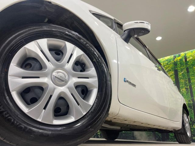 �y����14�C���`�A���~�z�C�[���z�O�ςɃ}�b�`���������A���~�z�C�[���𑕒����Ă���܂��B�e��ЊO�A���~�z�C�[����A�X�^�b�h���X�^�C�����戵�����Ă���܂��B���񂲑��k����������