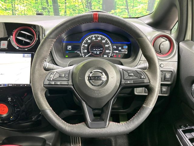 �y�����v�����X�e�A�����O�z�㎿�Ȋv���g�p���邱�ƂŁA��ɂ����������݂ƂĂ��^�]���₷���n���h���ł���