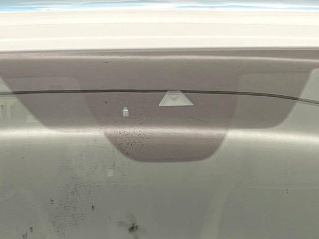 �yi-ACTIVESENSE�z���s���ɑO���̎ԗ�����F�����A�Փ˂������Ȏ��͌x��ƃu���[�L�ŏՓˉ���Ɣ�Q�y�����A�V�X�g�B�����S�Ƀh���C�u�����y���݂��������܂��B