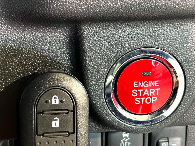 �y�A�N�Z�X�L�[&�v�b�V���X�^�[�g�z�J�o����|�P�b�g�ɓ��ꂽ�܂܂ł��h�A�̎{���E�������\�ȃX�}�[�g�L�[�𑕔��B�G���W���̃I���E�I�t�����J�M�����o���K�v�������A�{�^�����v�b�V�����邾����OK��