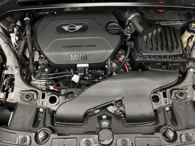 �����X�ł́A�e���[�J�[�̐�p�f�f�e�X�^�[�𓱓��B���Ǝ��i�����e�N�j�J���X�^�b�t���풓���Ă���܂��̂ŁA������̍ۂɂ����S���Ă����p���������܂��B