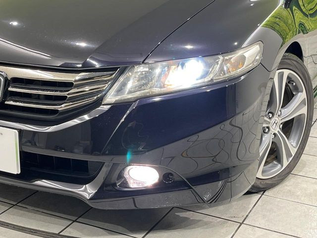 �yLED�w�b�h���C�g�z���V����ԑ��s�����ǍD�Ȏ��E���m�ۂ����S���ĉ^�]�ł��鍂�P�xLED�w�b�h���C�g�𑕔�!�_�����x�������A����d�͂��}�����Ă��܂��B