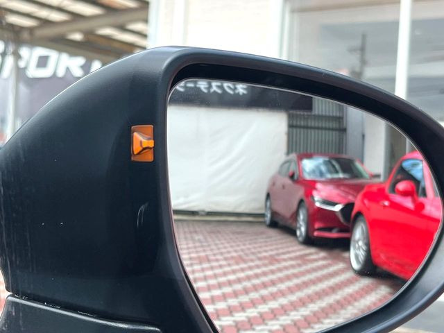 �y�u���C���h�X�|�b�g���j�^�[�z���s���A�h�A�~���[�̎��p�ɂȂ�₷���ӏ��Ɍ㑱�Ԃ��ڋ߂���ƃT�C�h�~���[�̃����Y�Ɍx����\��!�h���C�o�[�ɒ��ӊ��N�����Ă���܂��B