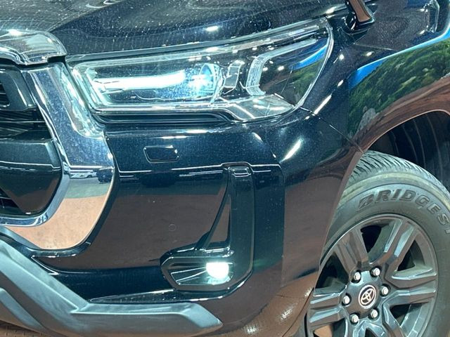 �yLED�w�b�h���C�g�z���V����ԑ��s�����ǍD�Ȏ��E���m�ۂ����S���ĉ^�]�ł��鍂�P�xLED�w�b�h���C�g�𑕔�!�_�����x�������A����d�͂��}�����Ă��܂��B