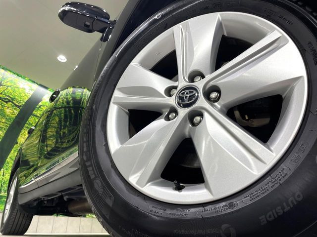 �y����17�C���`�A���~�z�C�[���z�O�ςɃ}�b�`���������A���~�z�C�[���𑕒����Ă���܂��B�e��ЊO�A���~�z�C�[����A�X�^�b�h���X�^�C�����戵�����Ă���܂��B���񂲑��k����������