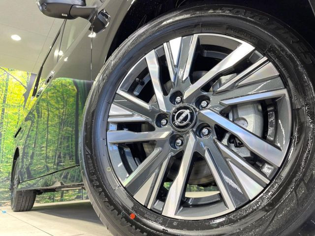 �y����16�C���`�A���~�z�C�[���z�O�ςɃ}�b�`���������A���~�z�C�[���𑕒����Ă���܂��B�e��ЊO�A���~�z�C�[����A�X�^�b�h���X�^�C�����戵�����Ă���܂��B���񂲑��k����������