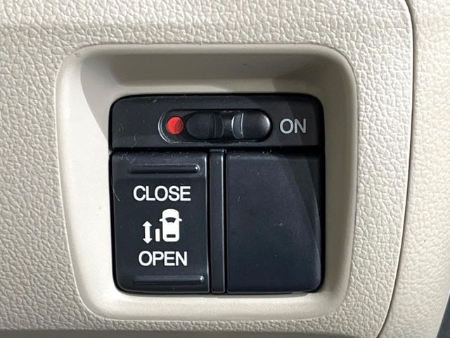 �y�p���[�X���C�h�h�A�z�X�}�[�g�L�[��^�]�Ȃ̃X�C�b�`�ŃX���C�h�h�A�̊J���\���d��������͂����ăh�A���J����K�v�������A���������q�l�ł��A�d���ו��������Ă��鎞�����N�ɊJ���߂ł��܂���