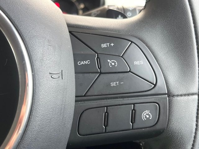 ���I�[�g�N���[�Y�R���g���[��:�������H�⎩���Ԑ�p���H���ɂāA�葬���q���\�ƂȂ�֗��ȋ@�\�ł��B�������ړ��̍ۂł����ɂ����֗��ɂ��g�����������܂���