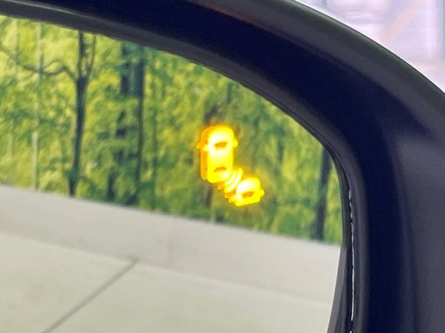 �y�u���C���h�X�|�b�g�C���t�H���[�V�����z���s���A�h�A�~���[�̎��p�ɂȂ�₷���ӏ��Ɍ㑱�Ԃ��ڋ߂���ƃT�C�h�~���[�t�߂Ɍx����\���A�h���C�o�[�ɒ��ӊ��N�����Ă���܂��B