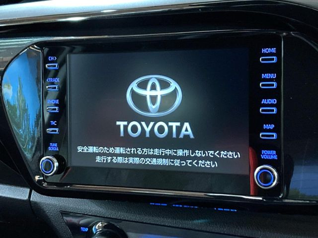 �y8�C���` �f�B�X�v���C�I�[�f�B�I�z���ʂ̃f�B�X�v���C��AppleCarPlay��AndroidAuto�����p�\�B�傫�ȉ�ʂŃX�}�z�i�r�A�v���������p���������܂���