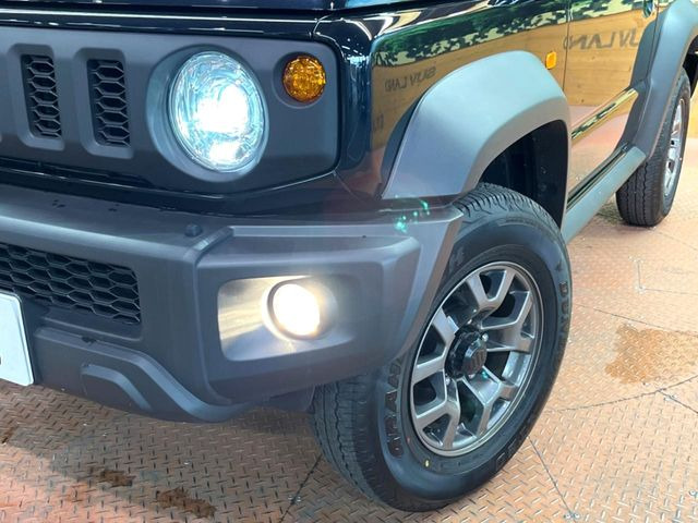 �yLED�w�b�h���C�g�z���V����ԑ��s�����ǍD�Ȏ��E���m�ۂ����S���ĉ^�]�ł��鍂�P�xLED�w�b�h���C�g�𑕔�!�_�����x�������A����d�͂��}�����Ă��܂��B