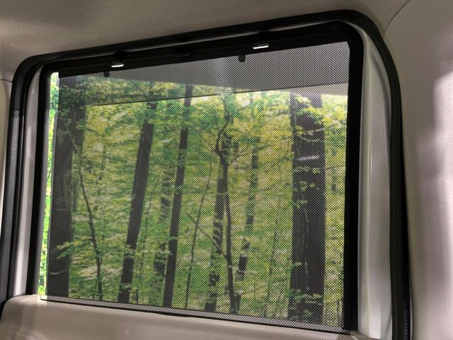 �y���[���V�F�[�h�z��������ԊO����̌���ῂ����Ƃ��ɃT�b�ƈ����o���Ďg����A���[���i�[�^�C�v�̃T���V�F�[�h�𑕔��B��Ȃɏ�������q�l���E�g�E�g�����������ȂǁA���Ђ����p����������